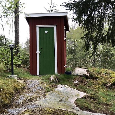 Stuga Utanfoer Fjaellbacka Exteriér fotografie